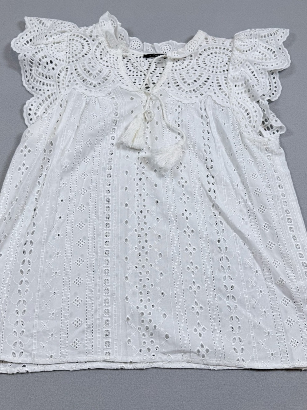 T Tahari Embroidered Eyelet Cap Sleeve Top White Medium